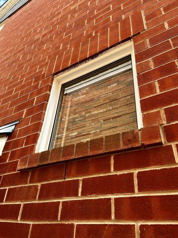 Streak-free exterior window after cleaning
